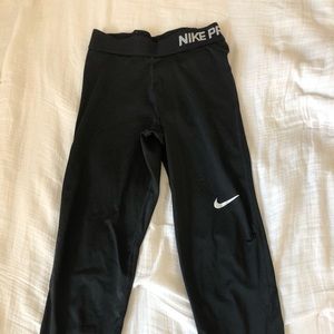 NIKE PRO CROP LEGGINGS